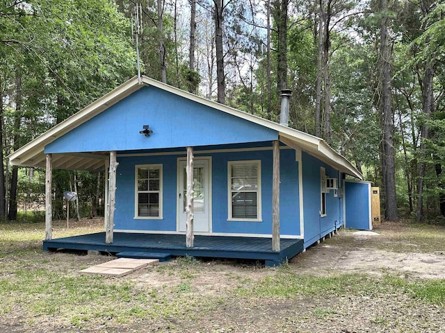 view of front of home featuring covered porch