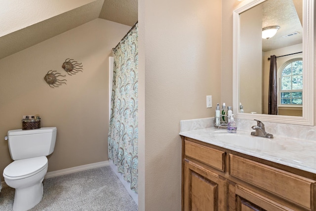 full bath with visible vents, curtained shower, vanity, baseboards, and toilet