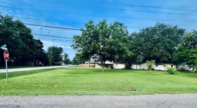 504 Boston, Nederland, TX 77627