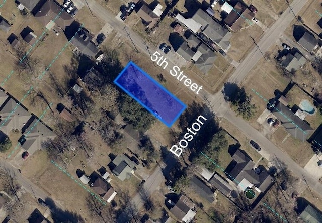 504 Boston, Nederland, TX 77627