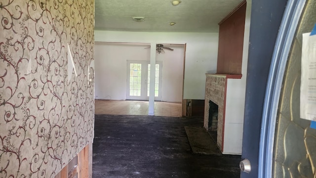 1340 E Dr, Beaumont, TX 77706 - corridor with concrete flooring