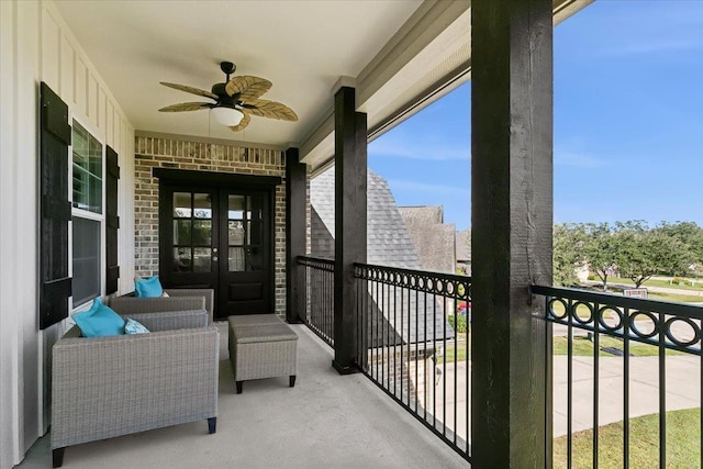 balcony with ceiling fan