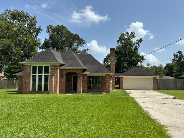 705 Valley Oak Dr, Orange, TX 77632 - photo 1