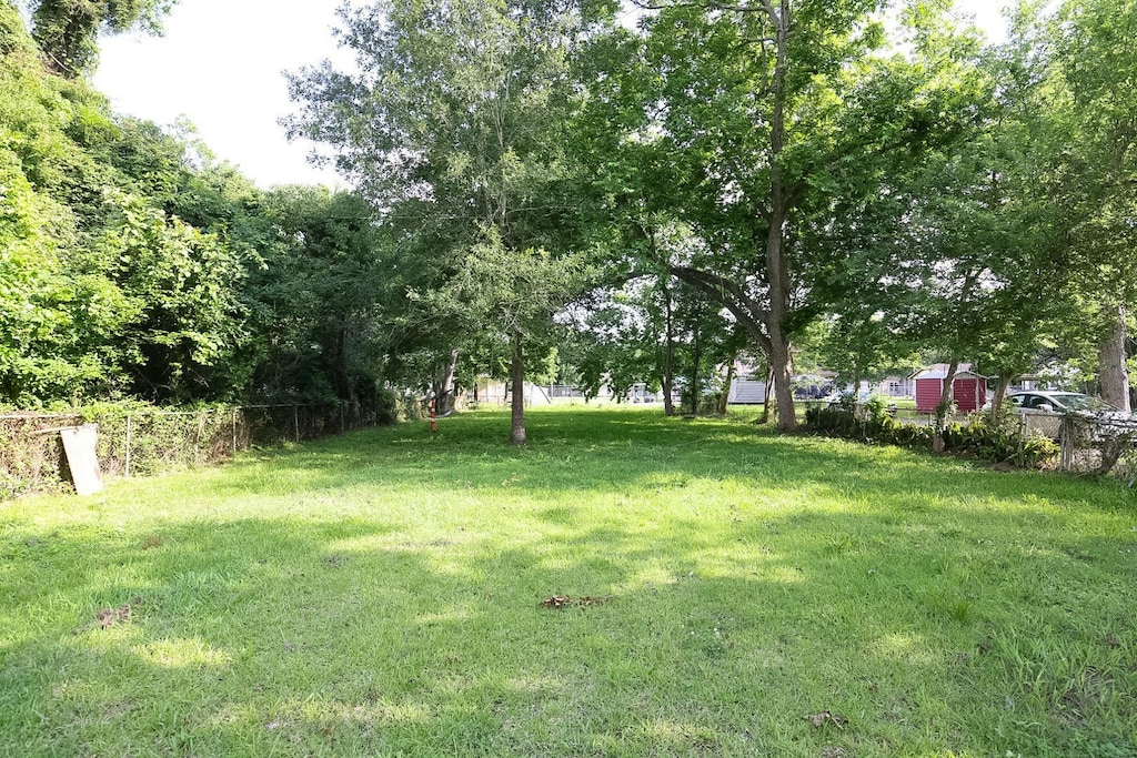 695 Shell St, Beaumont, TX 77705