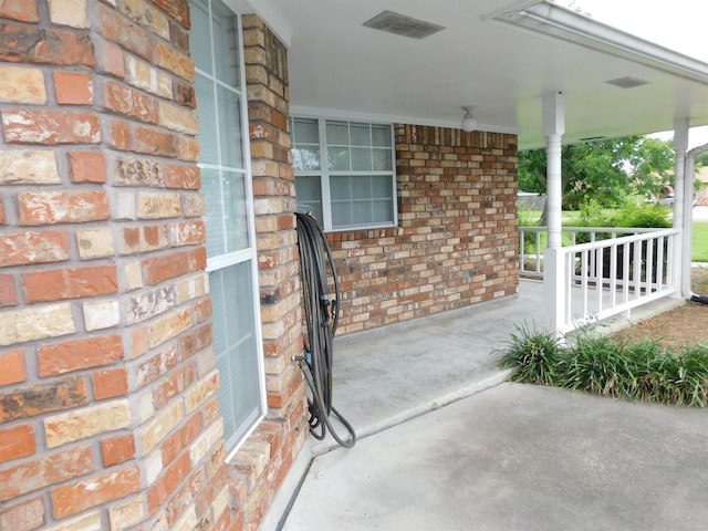 6340 Capitol St, Groves, TX 77619 - view of porch