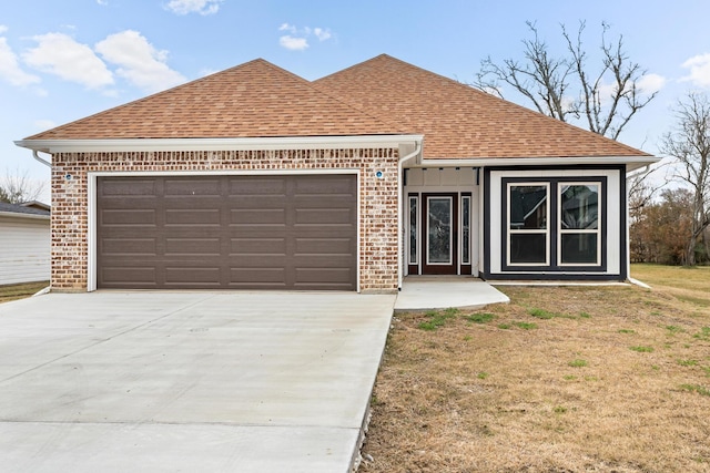 view of front facade with a garage