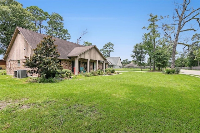 exterior space featuring a front yard