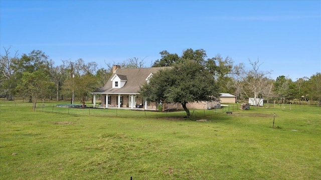 view of yard featuring a rural view