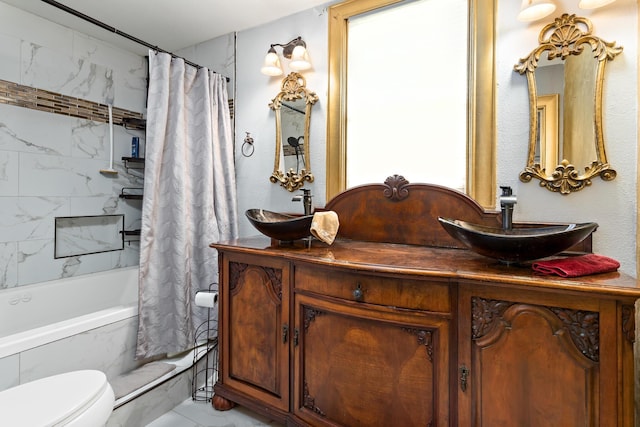 4300 Ferndale Dr, Port Arthur, TX 77642 - bathroom with vanity and shower / tub combo