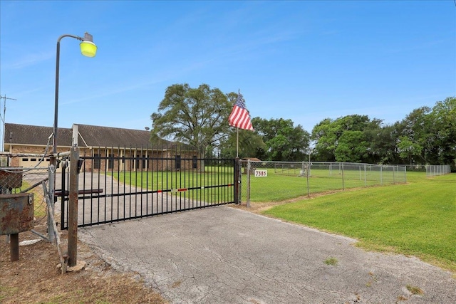 7385 Fannett Rd, Beaumont, TX 77705 - view of gate