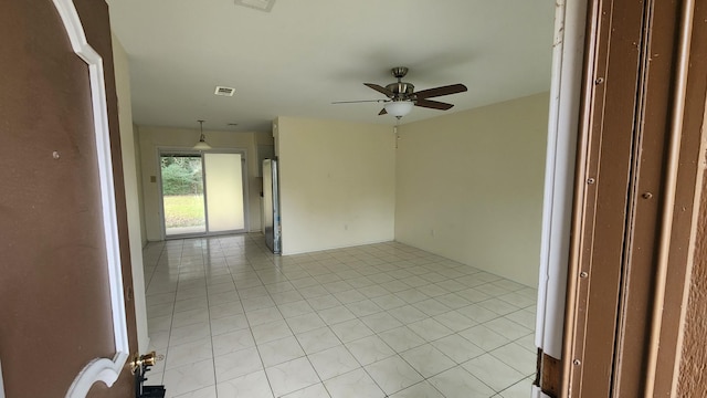 empty room with ceiling fan