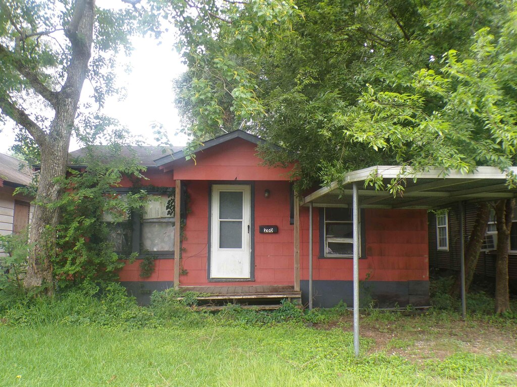 260 S 7th, Silsbee, TX 77656 - view of front facade featuring entry steps