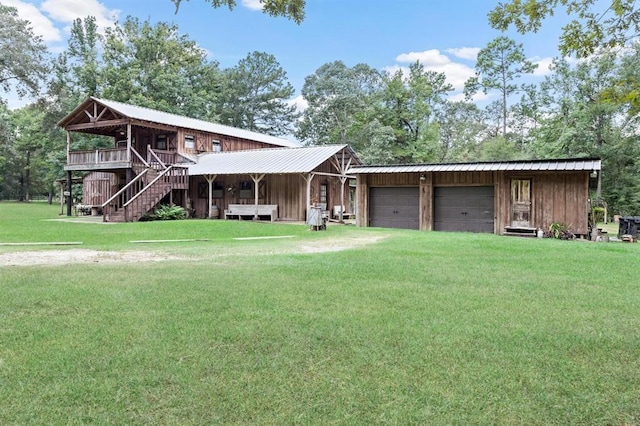 view of front facade featuring a deck and a front lawn