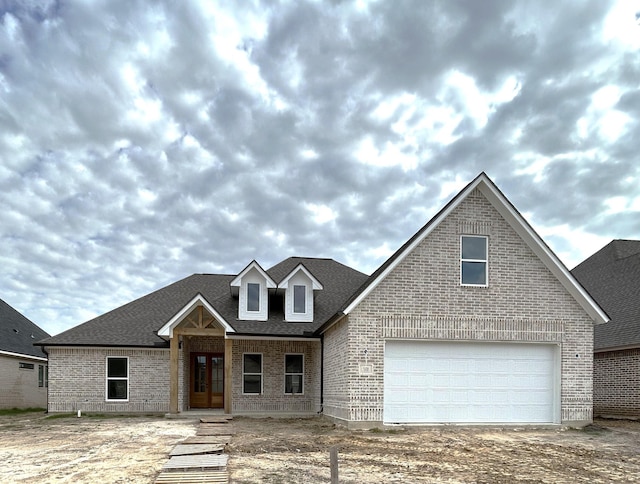 view of front facade with a garage