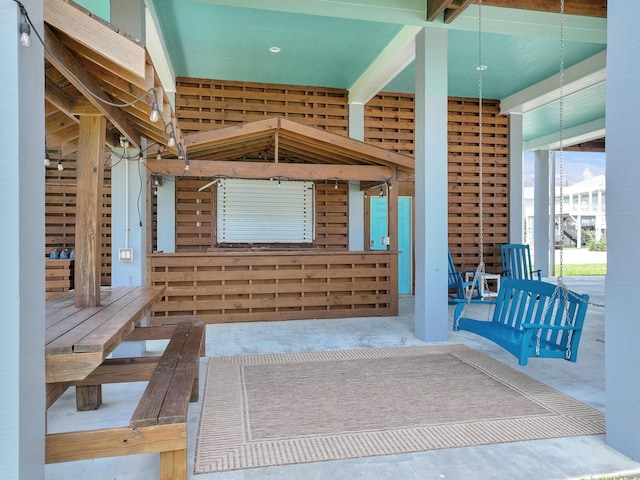 property entrance with covered porch