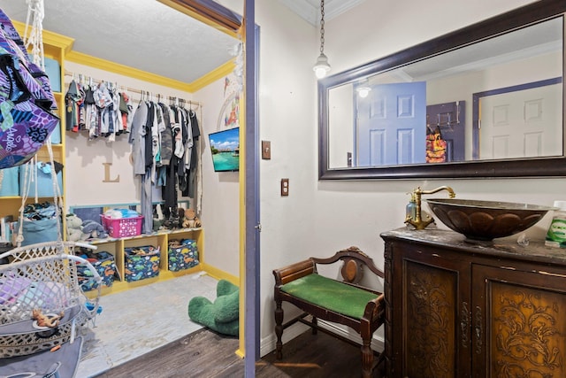 7775 River Rd, Beaumont, TX 77713 - interior space featuring crown molding and wood finished floors