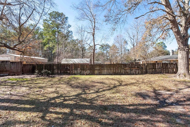 8228A Ponderosa Dr, Silsbee, TX 77656 - view of yard