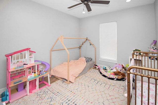 bedroom with ceiling fan