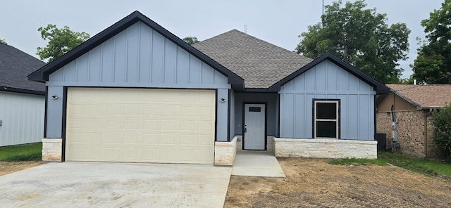 6538 Washington St, Groves, TX 77619 - photo 1