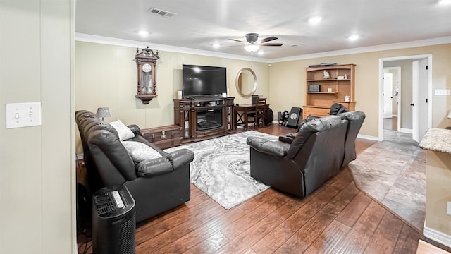 1100 Mitzi Rd, Vidor, TX 77662 - living room with ceiling fan, crown molding, wood finished floors, and recessed lighting