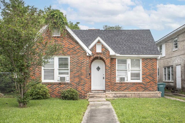 2530 Laurel St, Beaumont, TX 77702 - photo 2