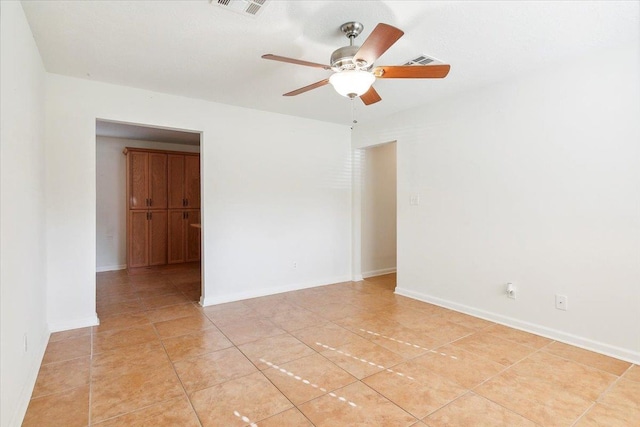 empty room with ceiling fan