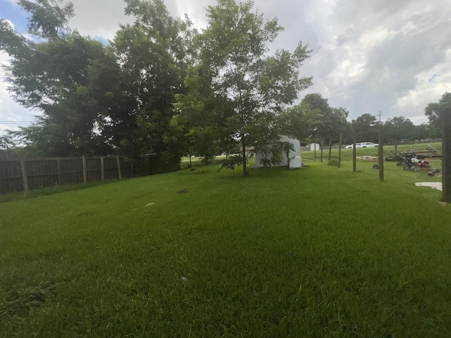 2007 Queen Ave, Nederland, TX 77627 - view of yard