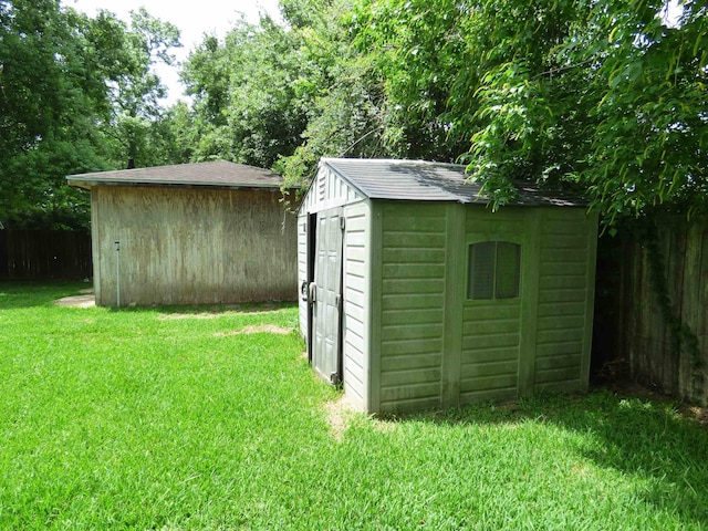 5335 Idylwood St, Beaumont, TX 77703 - view of shed