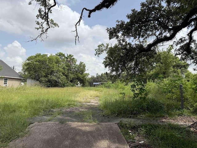 1308 W Cherry Ave, Orange, TX 77630 - photo 2
