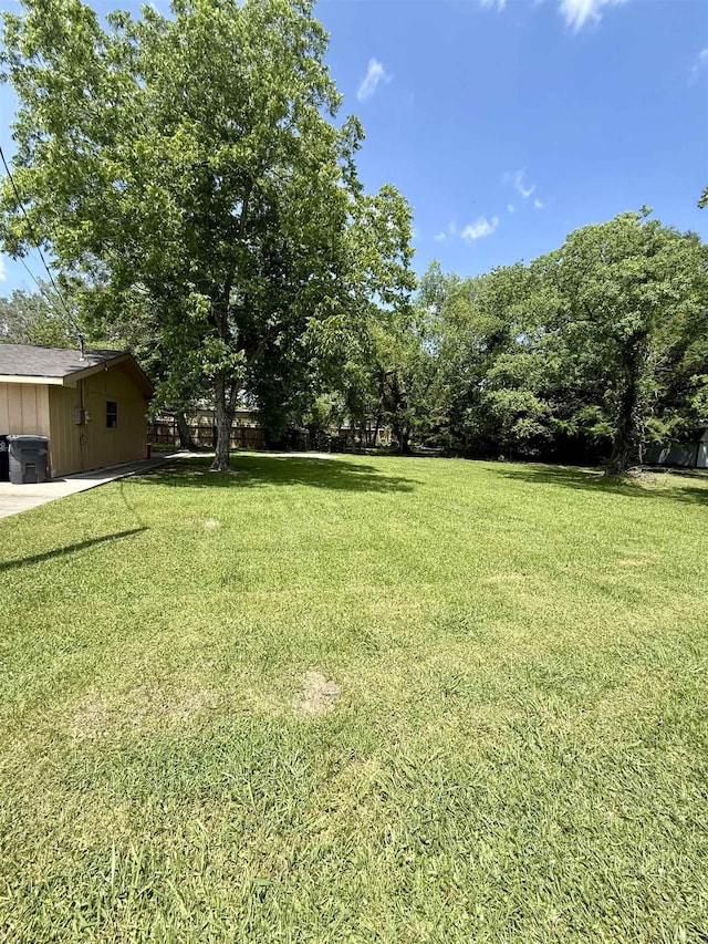 197 Osborne Dr, Bridge City, TX 77611 - view of grassy yard