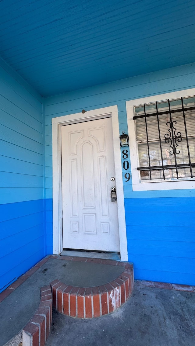 view of doorway to property