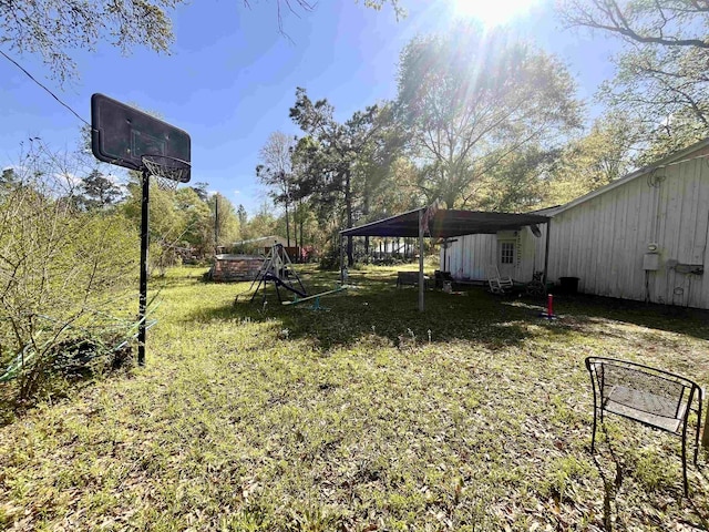 7521 Puntes Ln, Silsbee, TX 77659 - view of yard