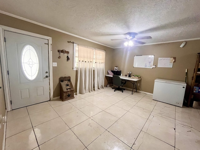7521 Puntes Ln, Silsbee, TX 77659 - foyer with a ceiling fan, crown molding, and a textured ceiling