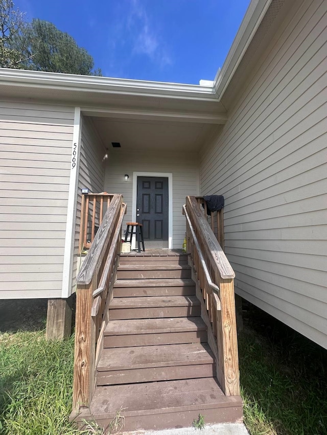 view of entrance to property