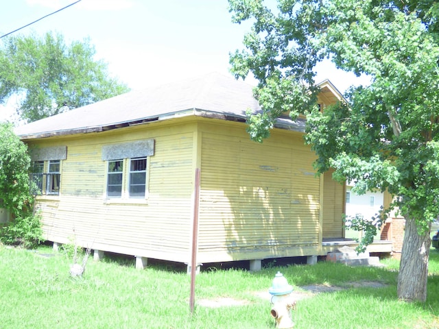 view of side of property