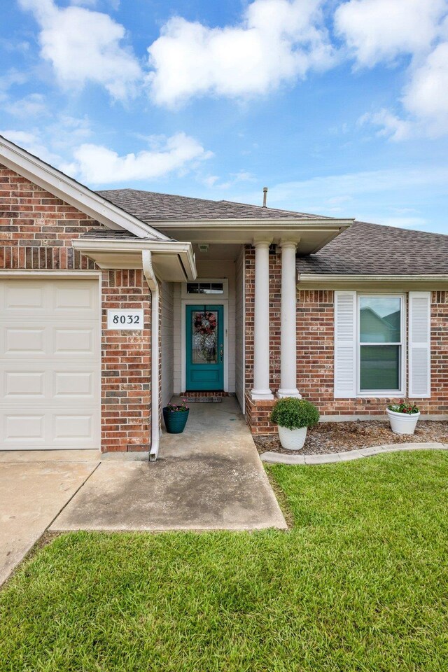 8032 Torrey Pines Cir, Beaumont, TX 77707 - photo 1