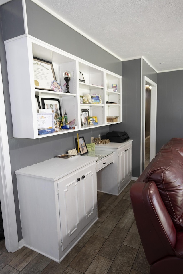 4715 Regina Ln, Beaumont, TX 77706 - view of pantry