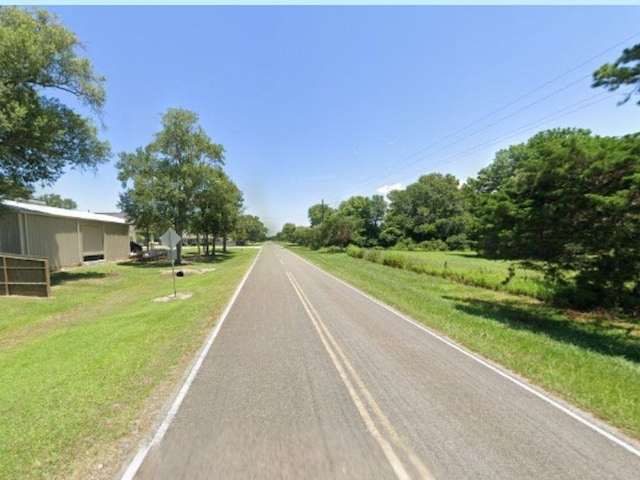 4251 S Main St, Anahuac, TX 77514