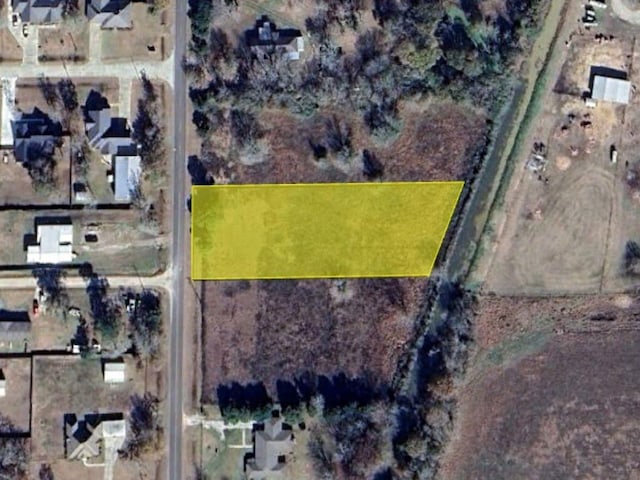 4251 S Main St, Anahuac, TX 77514