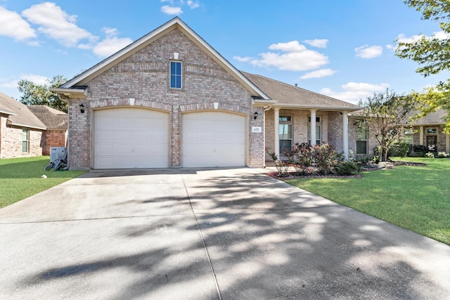 view of front of house with a front lawn