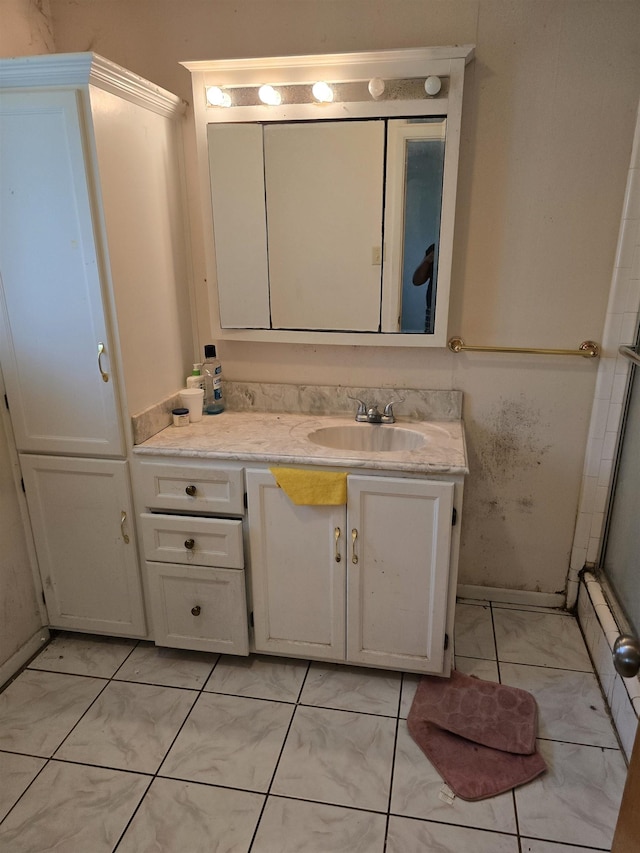 1610 Cartwright Ave, Beaumont, TX 77701 - full bath with vanity