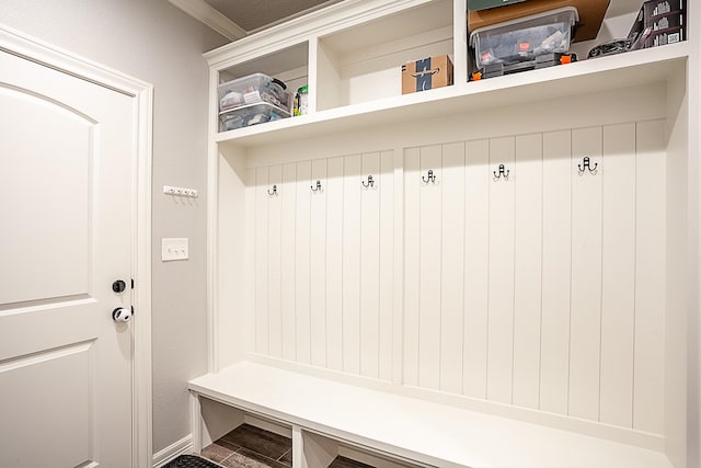 7495 Broussard Rd, Beaumont, TX 77713 - mudroom featuring crown molding