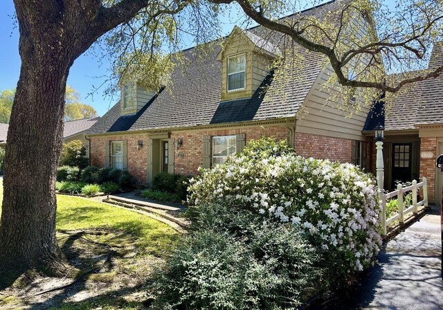 5755 Glasgow Ln, Beaumont, TX 77706 - photo 1
