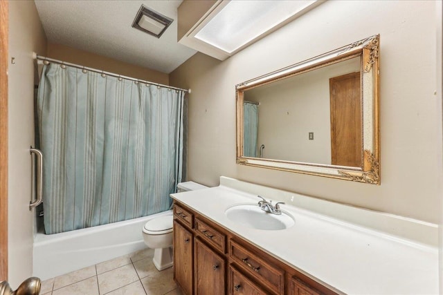 1004 Louise Dr, Nederland, TX 77627 - full bath with visible vents, shower / bath combination with curtain, toilet, vanity, and tile patterned floors