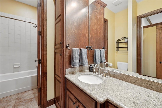 970 Hibiscus Cir, Beaumont, TX 77706 - full bath with vanity and shower / bath combination