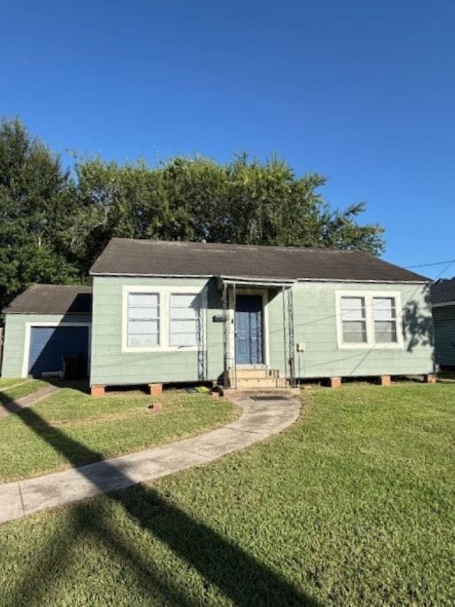 6416 32nd St, Groves, TX 77619 - photo 1