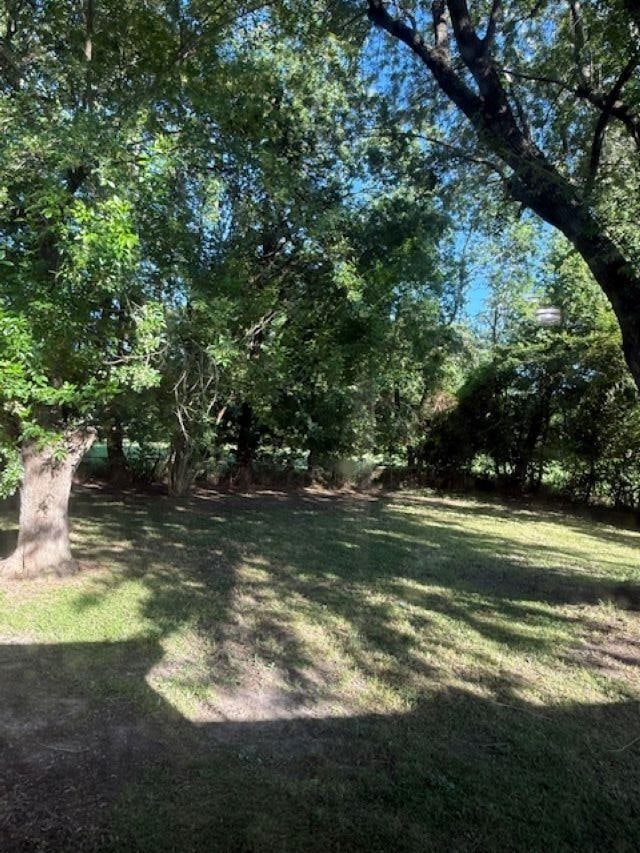 6416 32nd St, Groves, TX 77619 - photo 3