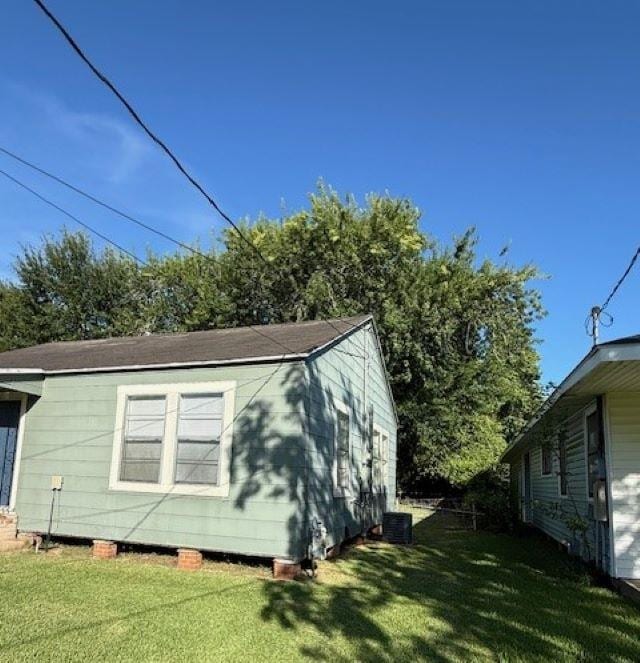 6416 32nd St, Groves, TX 77619 - photo 2