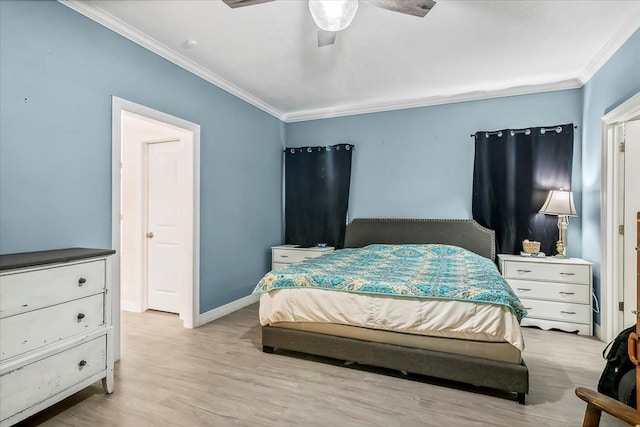 bedroom featuring light wood-type flooring, ceiling fan, and crown molding