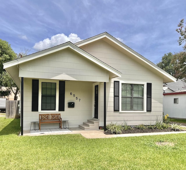 6557 Jefferson Blvd, Groves, TX 77619 - photo 1